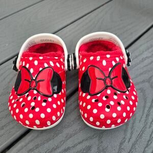 Crocs Minnie Mouse Fleece Lined Slip on clogs Red/Wht, Size C5